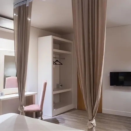 Mikelina Boutique 4*